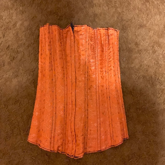 Halloween costume.  Top size small - Picture 2 of 2